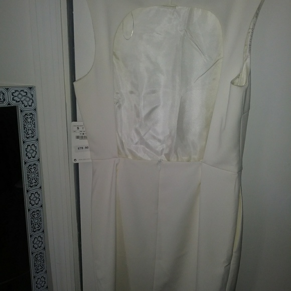 Dress - Picture 4 of 4